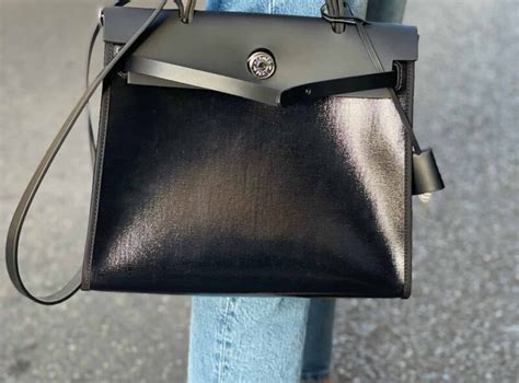 Pros and Cons of a Hermes Birkin Bag 